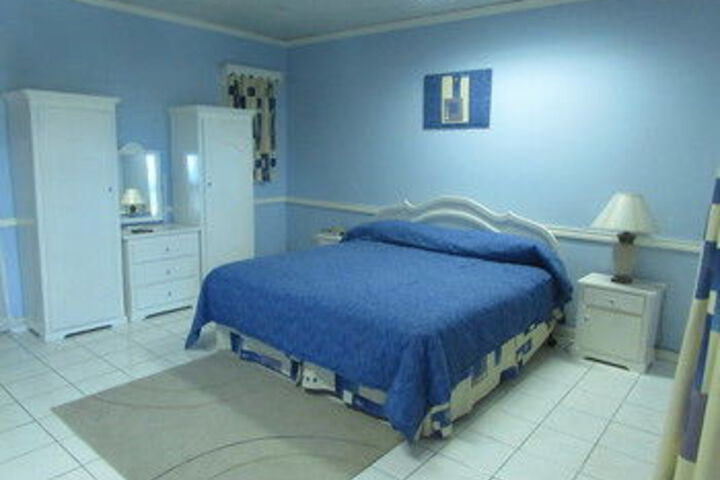 Charlerys Inn