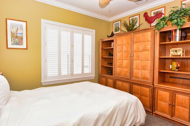 Room 15 of 711
