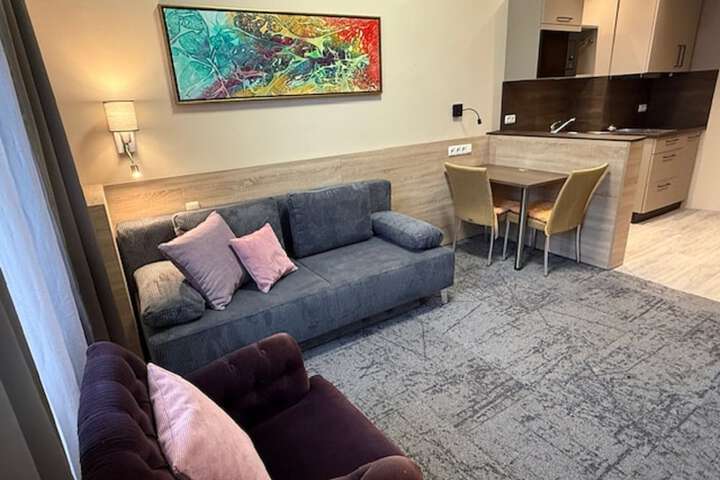 Room 76 of 136