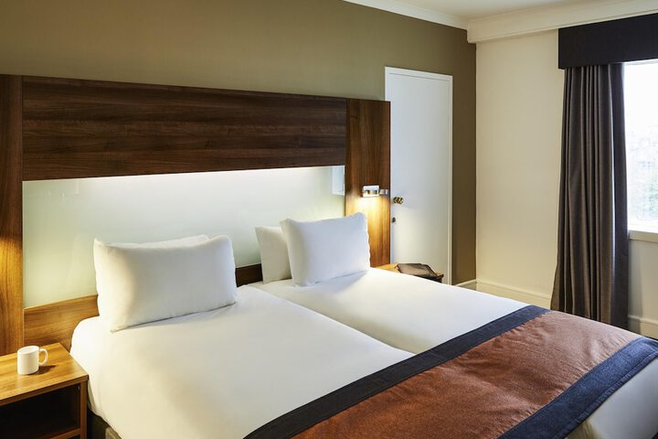 Room 3 of 47