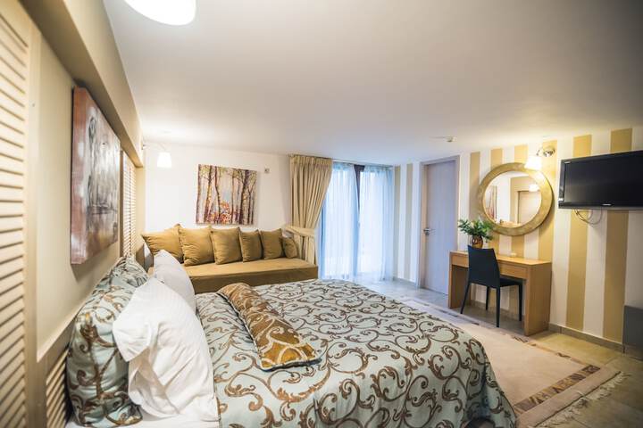 Room 45 of 130