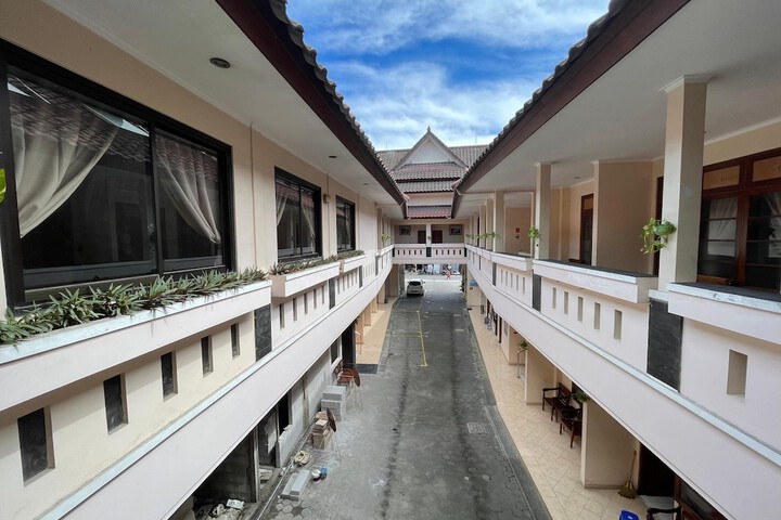 Room 14 of 49