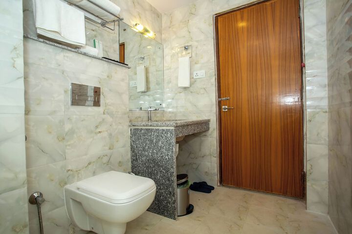 Room 10 of 20