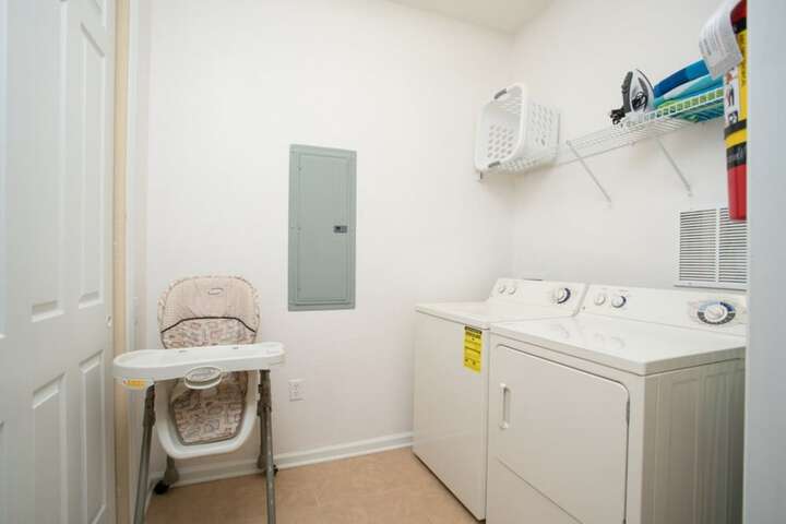 Laundry 39 of 72