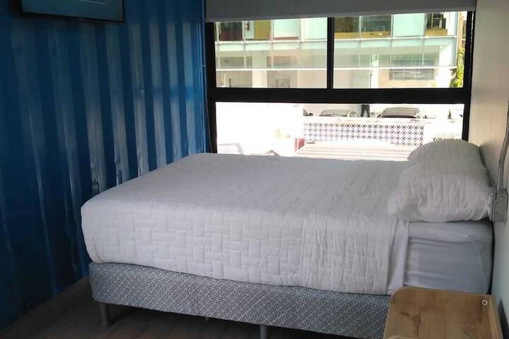 Room 9 of 36