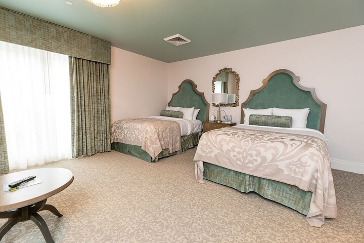 Room 12 of 69