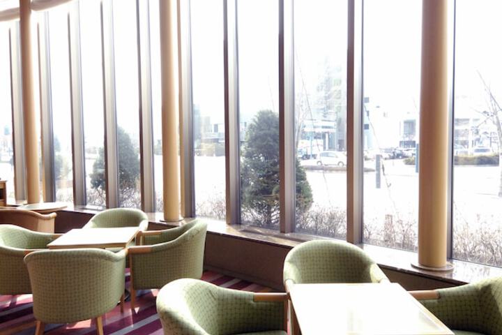 Lounge 111 of 149