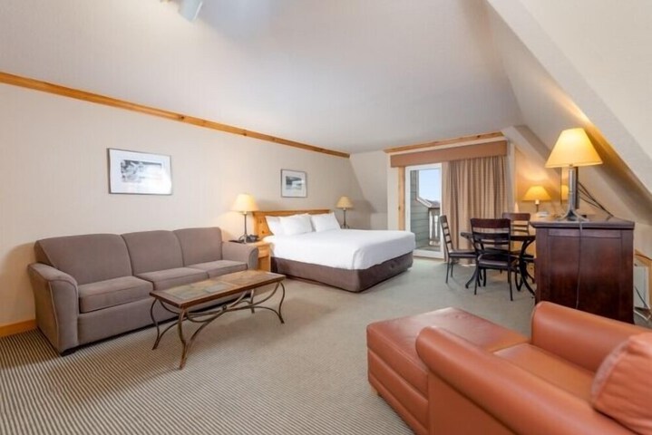 Room 21 of 40