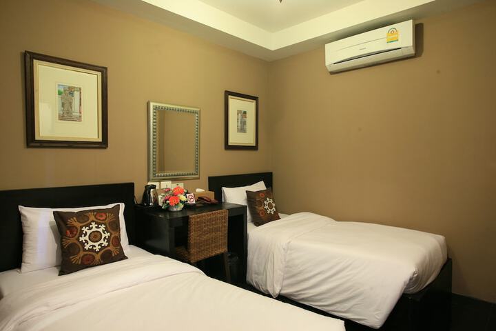 Room 18 of 65
