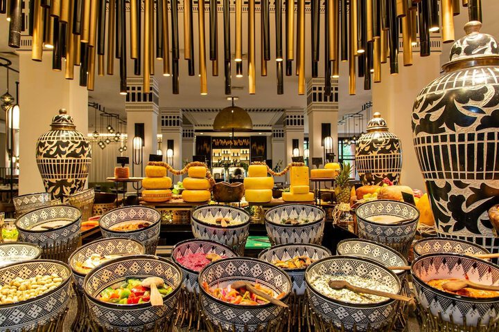 Dining 275 of 377