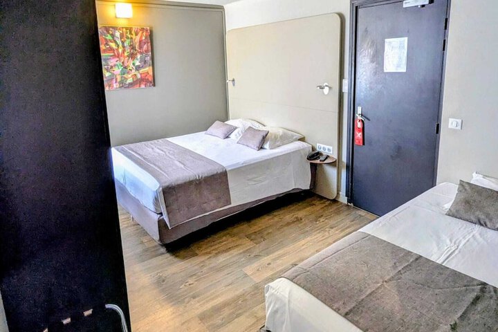 Room 13 of 35