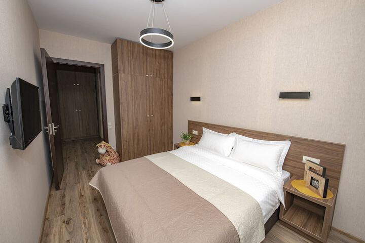 Room 7 of 62