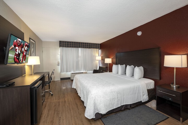 Standard | King Bed (1 of 17)