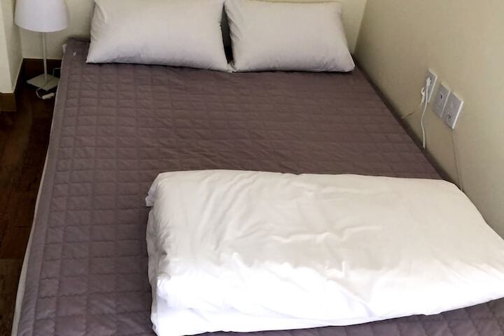 Room 28 of 177