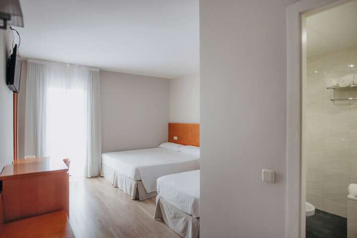 Room 28 of 81