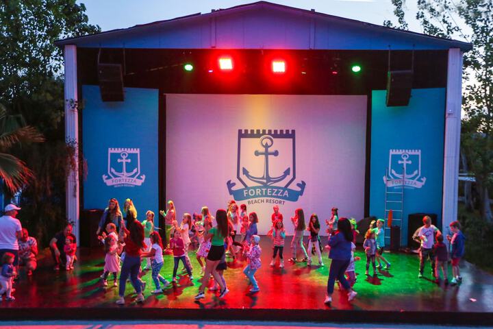 Childrens Activities 46 of 77