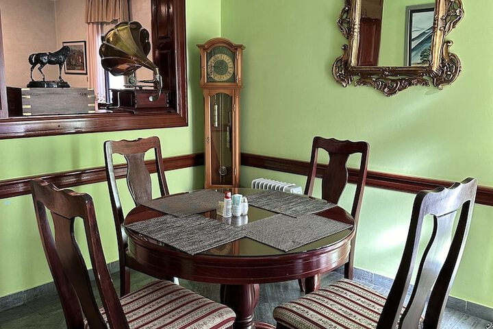 Dining 47 of 69