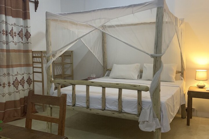 Room 7 of 30