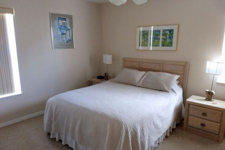 Room 4 of 37