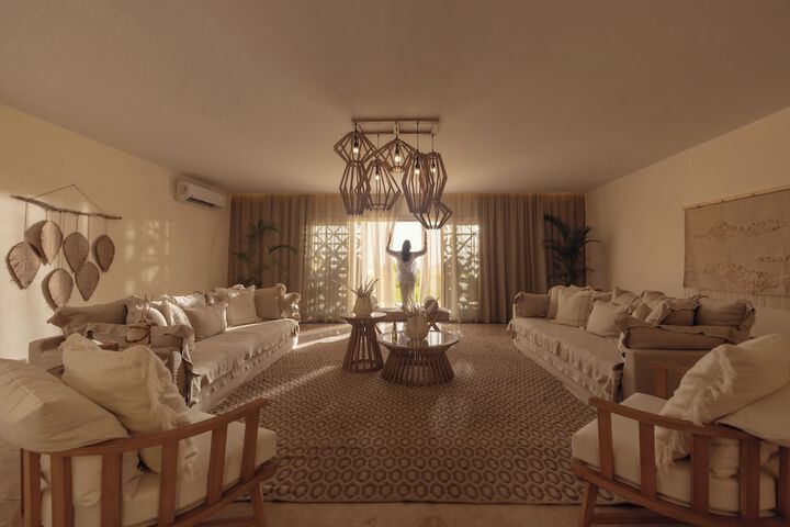 Room 42 of 112