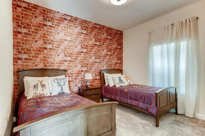 Room 3 of 31