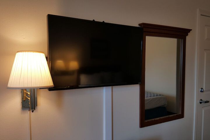 Room 14 of 27