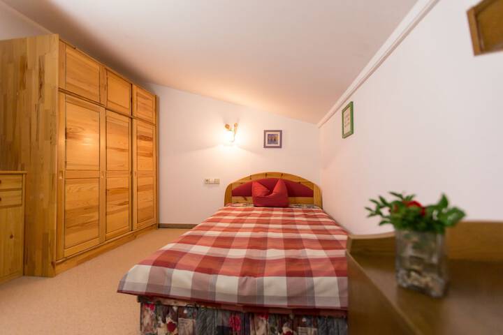 Room 10 of 91