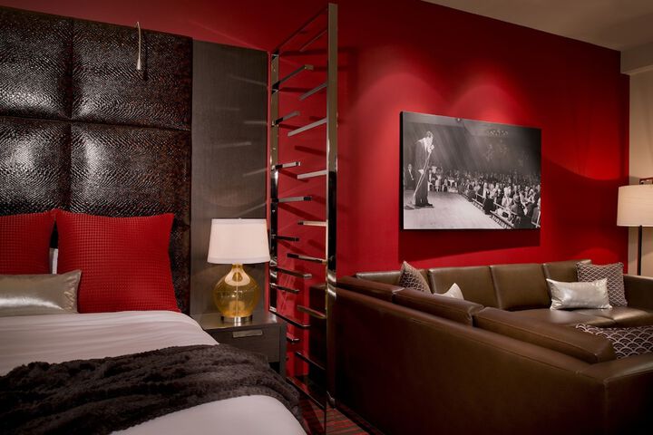 Room 8 of 27