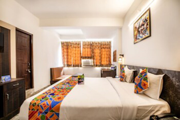Room 17 of 25