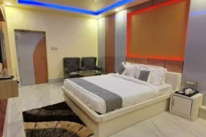 Room 7 of 14