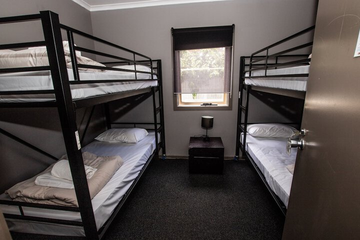 Room 24 of 243