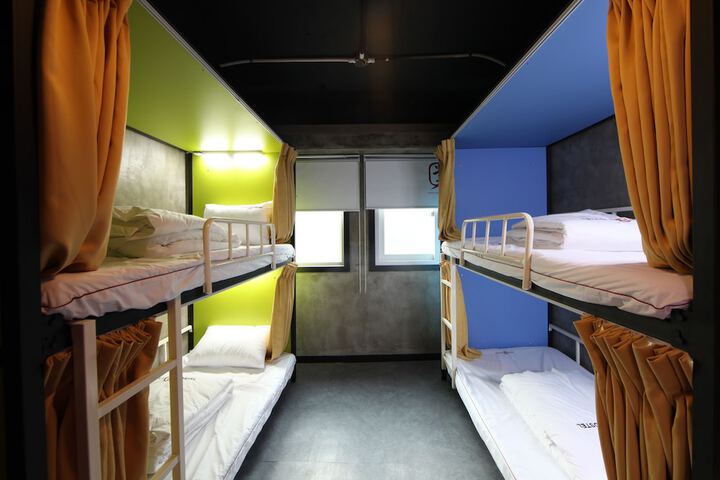 Room 10 of 42