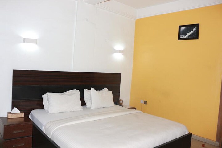 Room 5 of 29