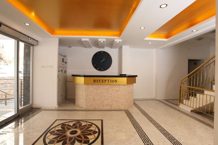 Room 8 of 27