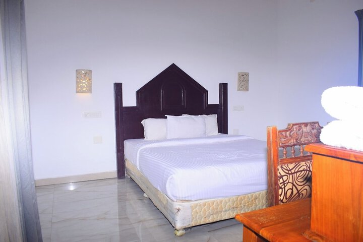 Room 16 of 84