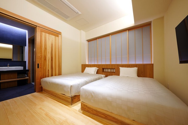 Room 17 of 70