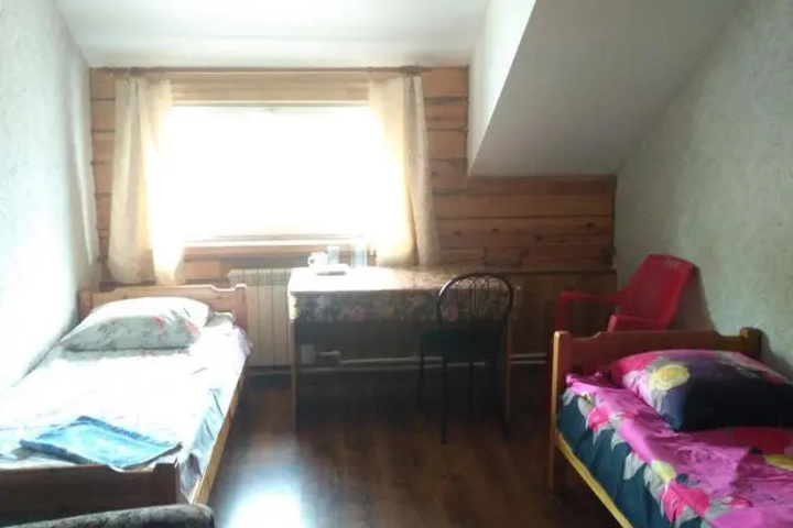 Room 3 of 6