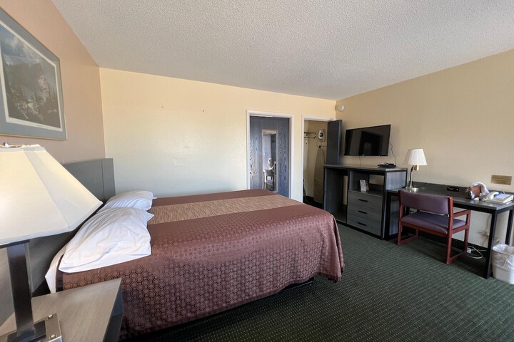 Room 13 of 43
