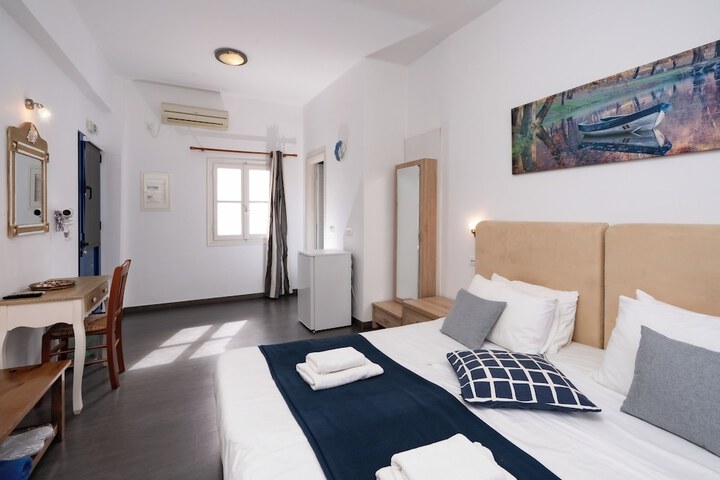 Room 32 of 60