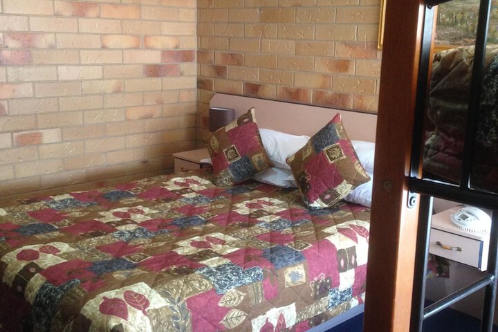 Room 3 of 44