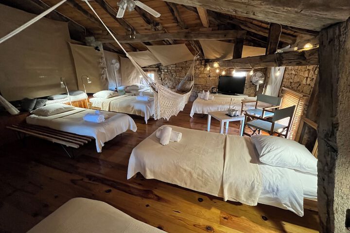Room 10 of 33