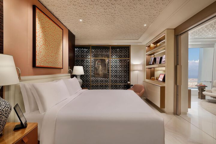 Room 15 of 61