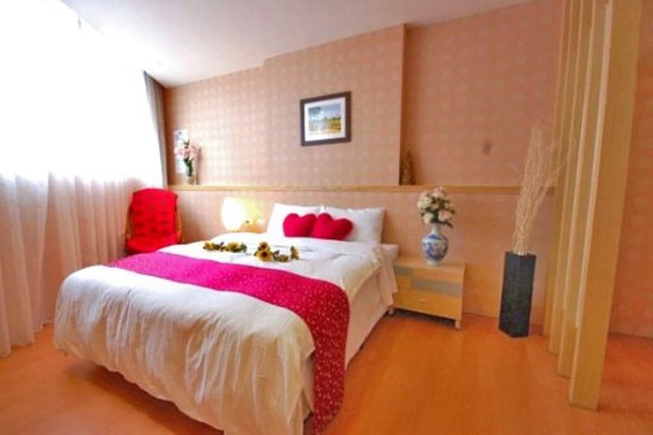 Room 20 of 115