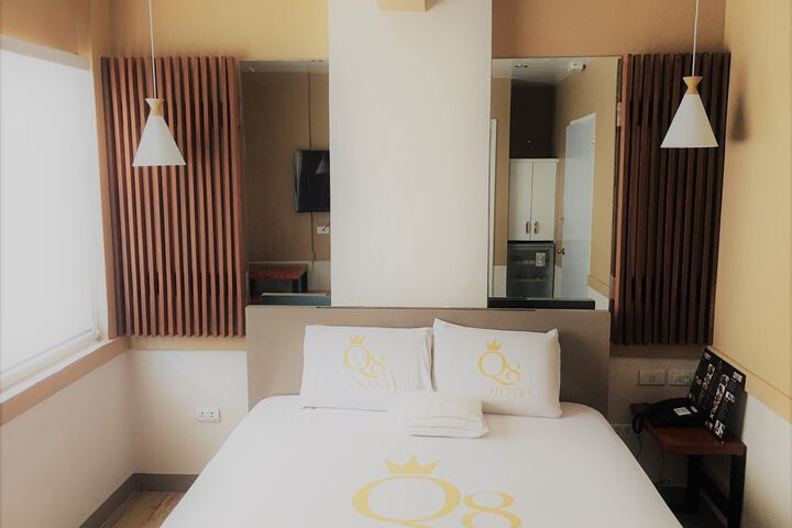 Room 16 of 22
