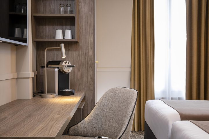 Room 13 of 46