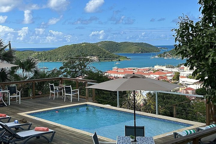 Photo of The Green Iguana Hotel