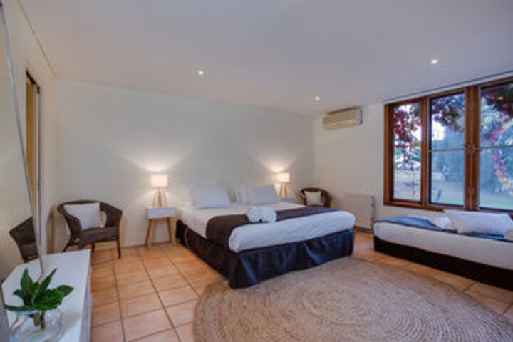 Room 15 of 32