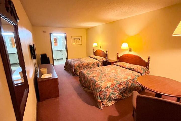 2 Double Beds (6 of 7)