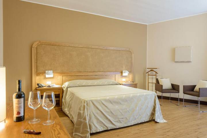 Room 30 of 63