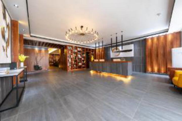 Lemon Bay Chain Hotel (Haikou Meilan Airport Store)
